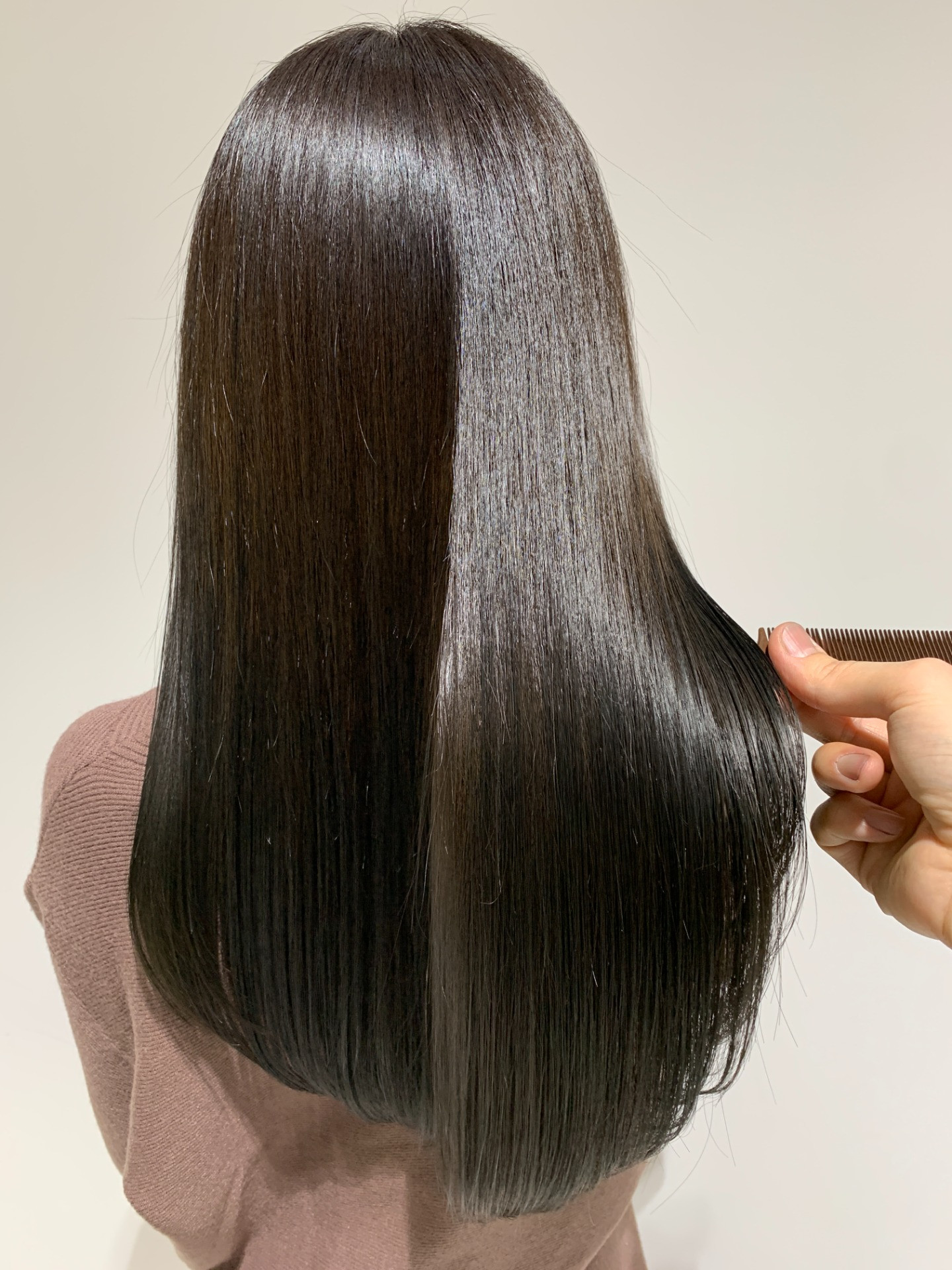髪質改善トリートメント：美しい髪を手に入れる秘訣【銀座・美容室WISTERIA】